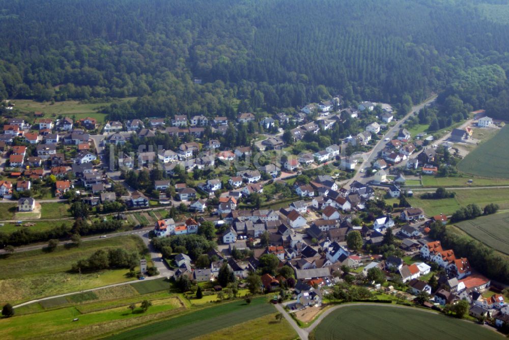 Luftbild Oberlibbach - Von Wald umgebene Ortsansicht in Oberlibbach im Bundesland Hessen, Deutschland