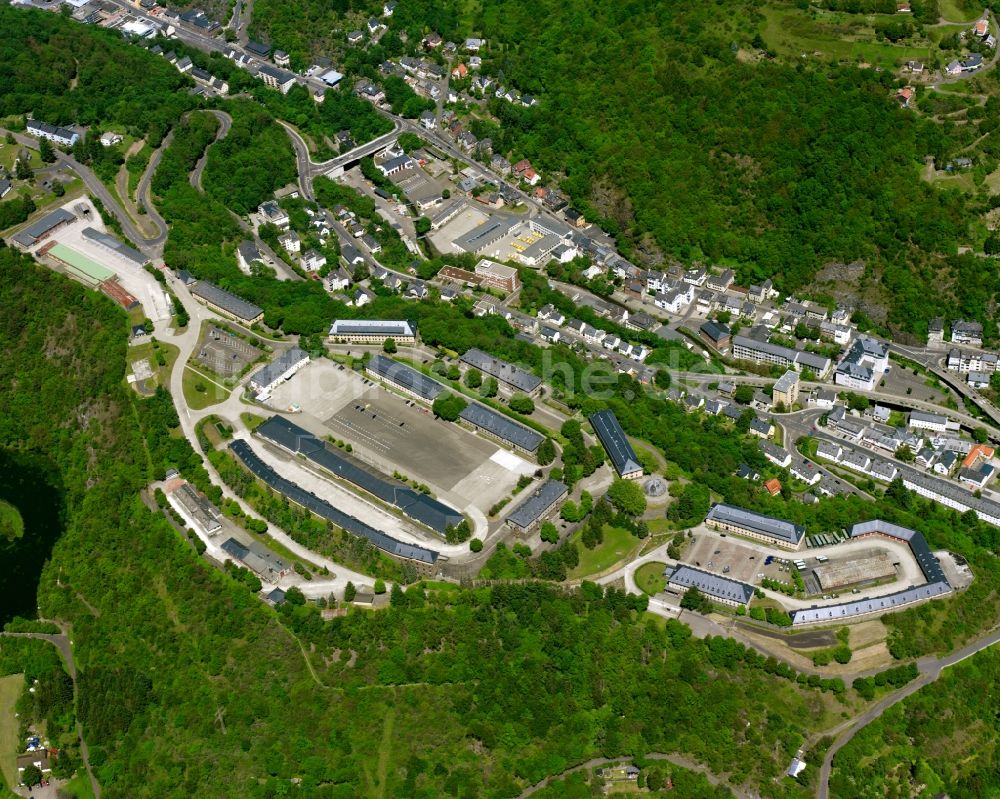 Oberstein von oben - Von Wald umgebene Ortsansicht in Oberstein im Bundesland Rheinland-Pfalz, Deutschland