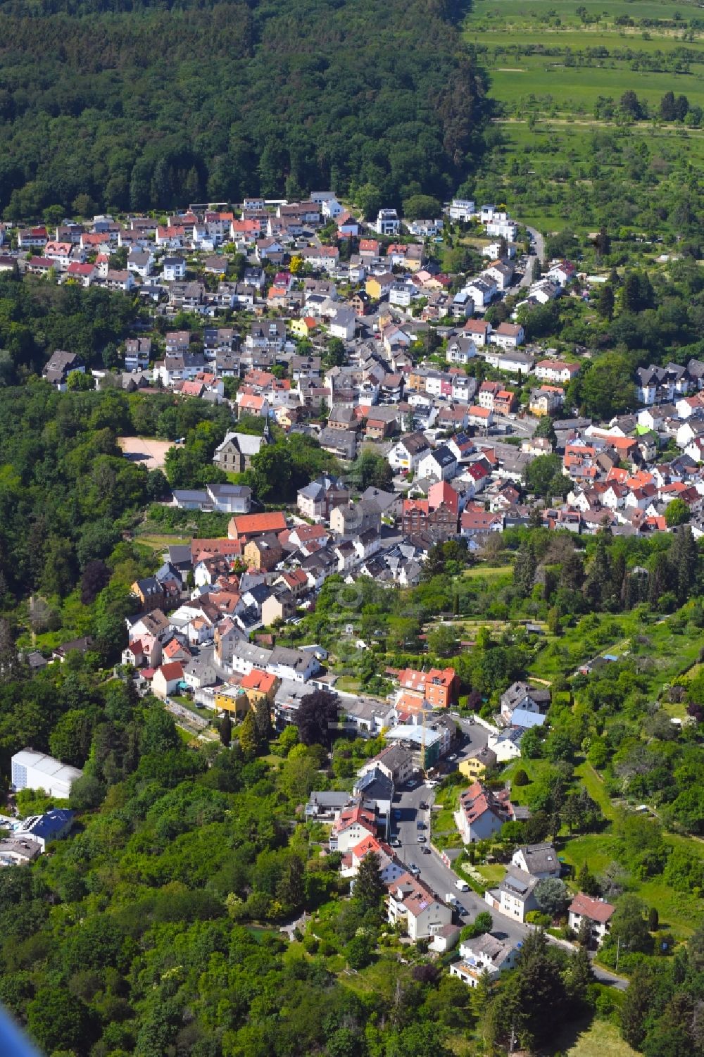 Luftaufnahme Rambach - Von Wald umgebene Ortsansicht in Rambach im Bundesland Hessen, Deutschland