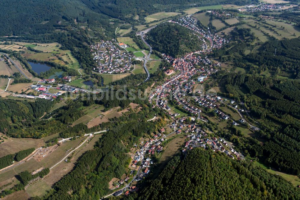 Rieneck von oben - Von Wald umgebene Ortsansicht in Rieneck im Bundesland Bayern, Deutschland