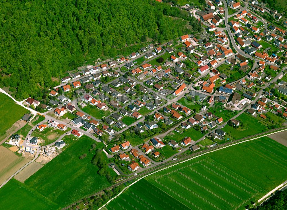 Luftbild Schmiechen - Von Wald umgebene Ortsansicht in Schmiechen im Bundesland Baden-Württemberg, Deutschland