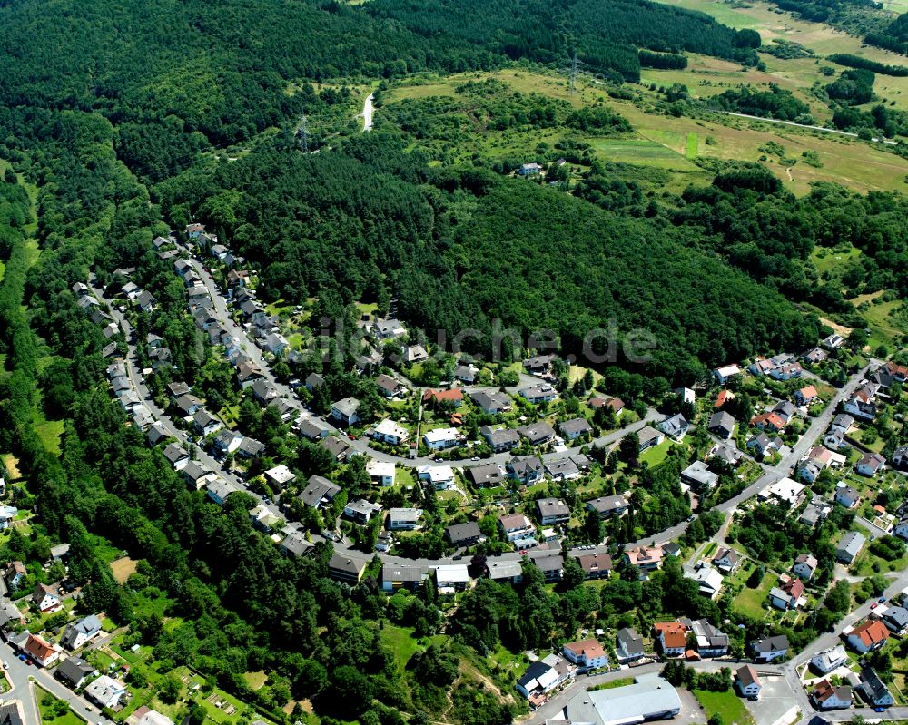 Luftaufnahme Seelbach - Von Wald umgebene Ortsansicht in Seelbach im Bundesland Hessen, Deutschland