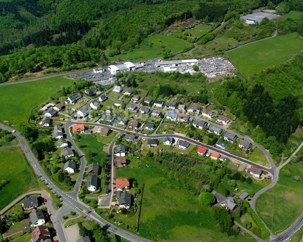 Luftaufnahme Tringenstein - Von Wald umgebene Ortsansicht in Tringenstein im Bundesland Hessen, Deutschland