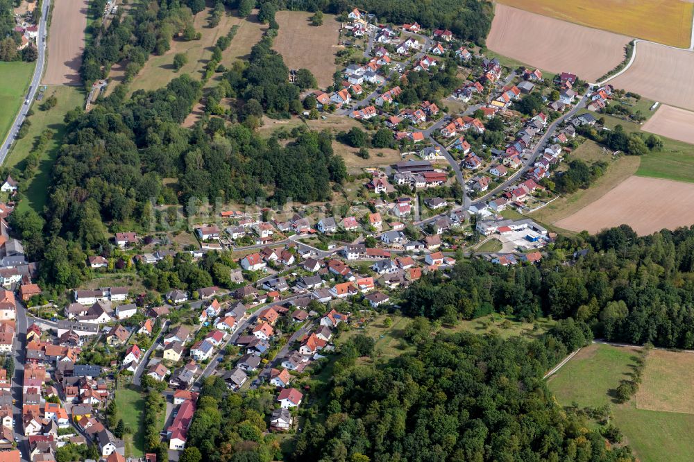 Luftaufnahme Wernfeld - Von Wald umgebene Ortsansicht in Wernfeld im Bundesland Bayern, Deutschland