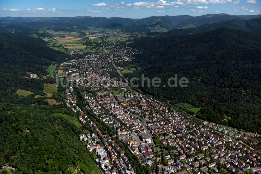 Waldsee von oben - Von Waldflächen umsäumtes Stadtgebiet in Waldsee im Bundesland Baden-Württemberg, Deutschland