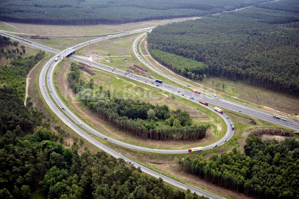 Groß Ziethen aus der Vogelperspektive: Vorbereitungen für den Ausbau am Autobahndreieck Havelland im Bundesland Brandenburg