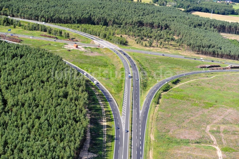 Groß Ziethen aus der Vogelperspektive: Vorbereitungen für den Ausbau am Autobahndreieck Havelland im Bundesland Brandenburg