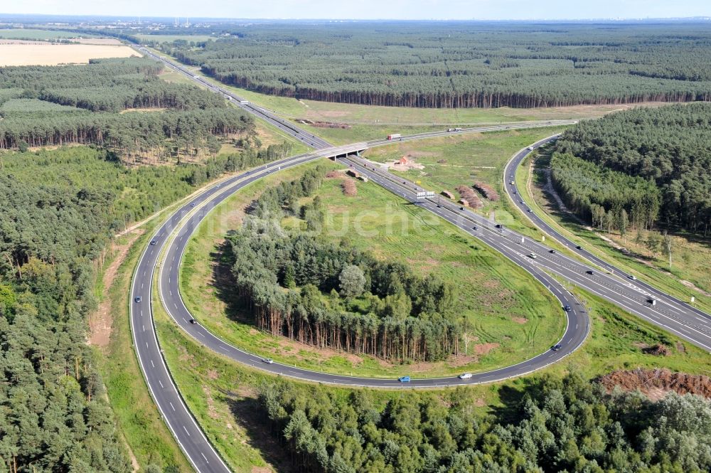 Groß Ziethen aus der Vogelperspektive: Vorbereitungen für den Ausbau am Autobahndreieck Havelland im Bundesland Brandenburg