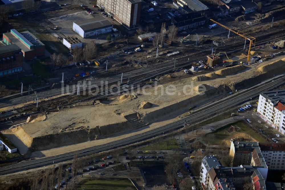 Luftaufnahme Berlin - Vorbereitungsbauten für Südkurve am S-Bahnhof Ostkreuz in Berlin-Friedrichshain