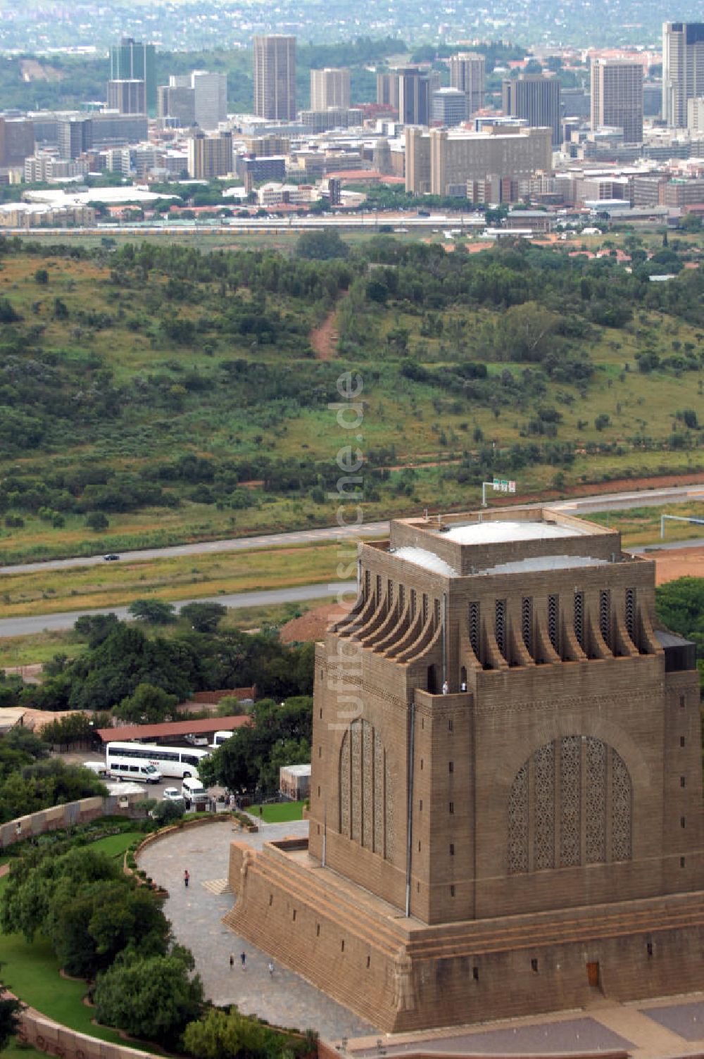 Pretoria von oben - Vortrekkerdenkmal / Vortrekker monument in Pretoria Südafrika / South Africa