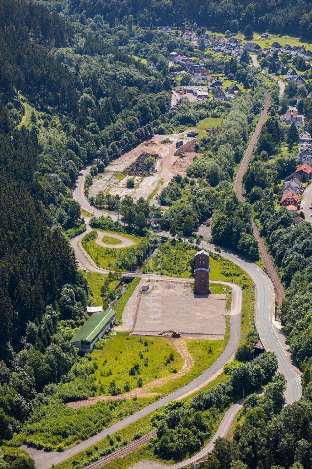 Brilon von oben - Wald- Industrie- und Gewerbegebiet in Brilon im Bundesland Nordrhein-Westfalen, Deutschland