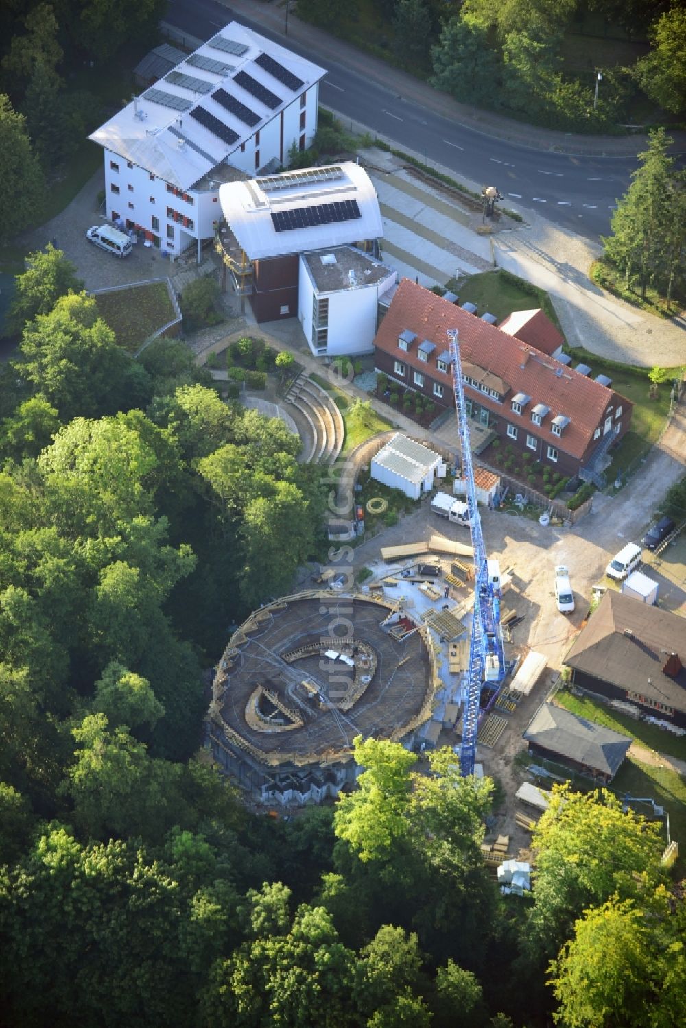 Luftbild Eberswalde - Wald Solar Heim Gästehaus und Baustelle des Erneuerbare Energien Zentrums in Eberswalde im Bundesland Brandenburg