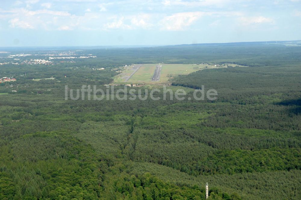 Finowfurt aus der Vogelperspektive: Wald / Wood am Flugplatz / Airfield Finowfurt BB