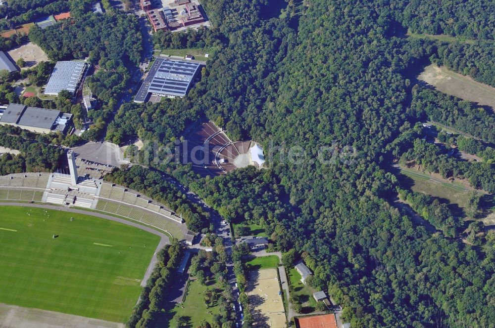 Berlin von oben - Waldbühne Konzert auf dem Sportstätten-Gelände der Arena des Stadion in Berlin