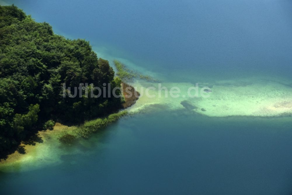 Heimland aus der Vogelperspektive: Waldgebiete am Ufer des See Großer Wummesee in Heimland im Bundesland Brandenburg