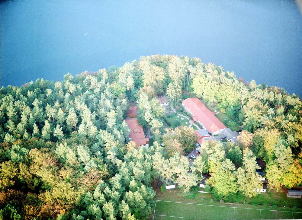 Lychen / BRA aus der Vogelperspektive: Waldhotel Sängerslust bei Lychen / Brandenburg.