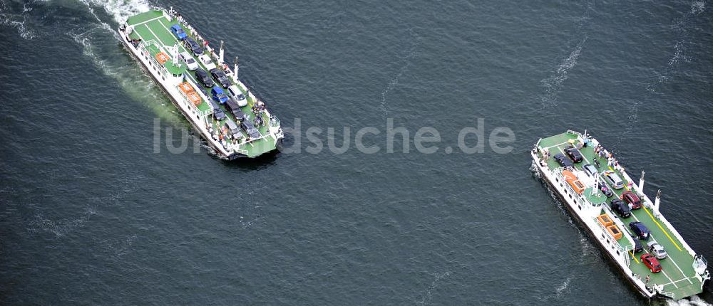 Luftbild Rostock - Warnemünde - Warnowfähren zwischen Warnemünde und Hohe Dühne