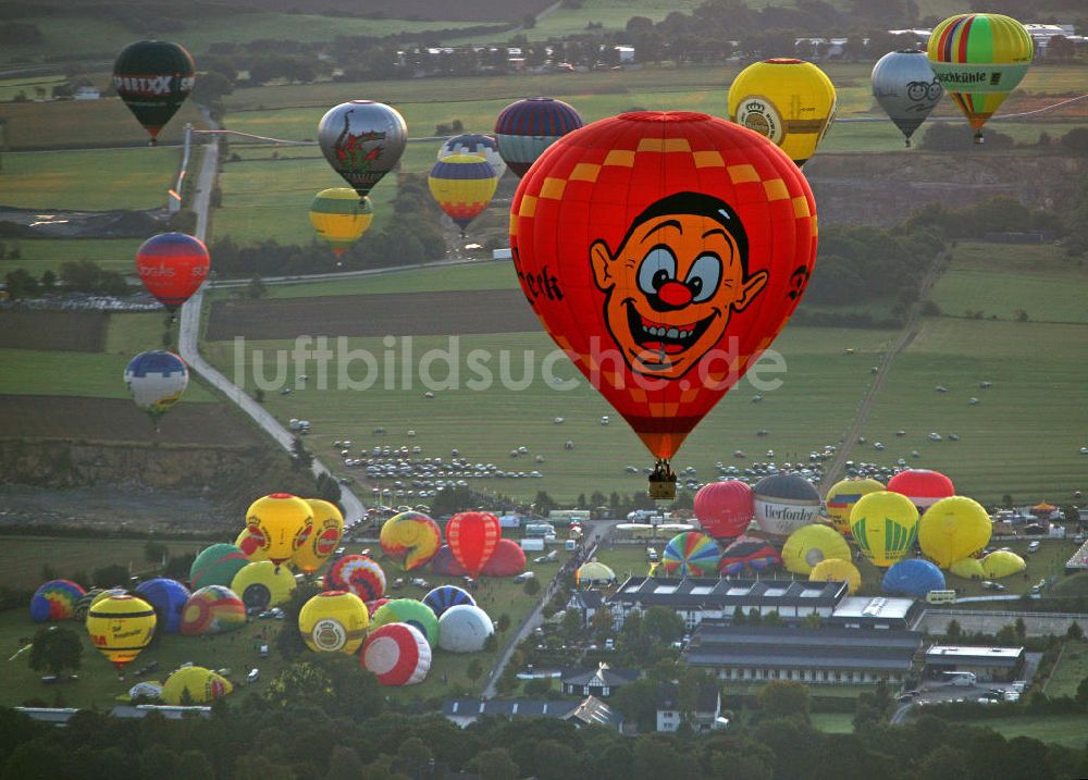 Luftaufnahme Warstein - Warsteiner Internationale Mongolfiade