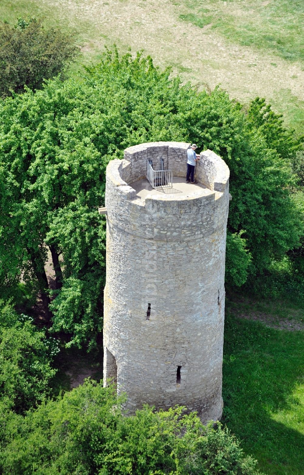 Münnerstadt aus der Vogelperspektive: Wartturm bei Münnerstadt in Bayern