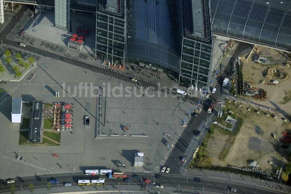 Berlin aus der Vogelperspektive: Washington Platz mit dem Berliner Hauptbahnhof im Ortsteil Moabit in Berlin