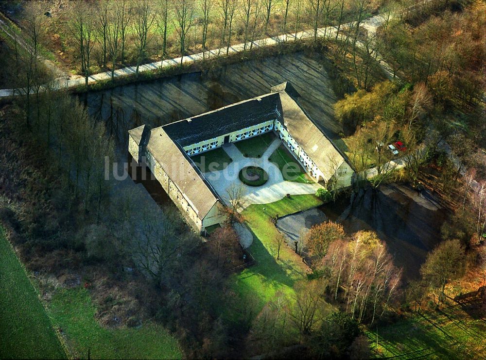 Luftbild Langenfeld OT Wiesenscheid - Wasserburg Haus Graven im Bundesland Nordrhein-Westfalen