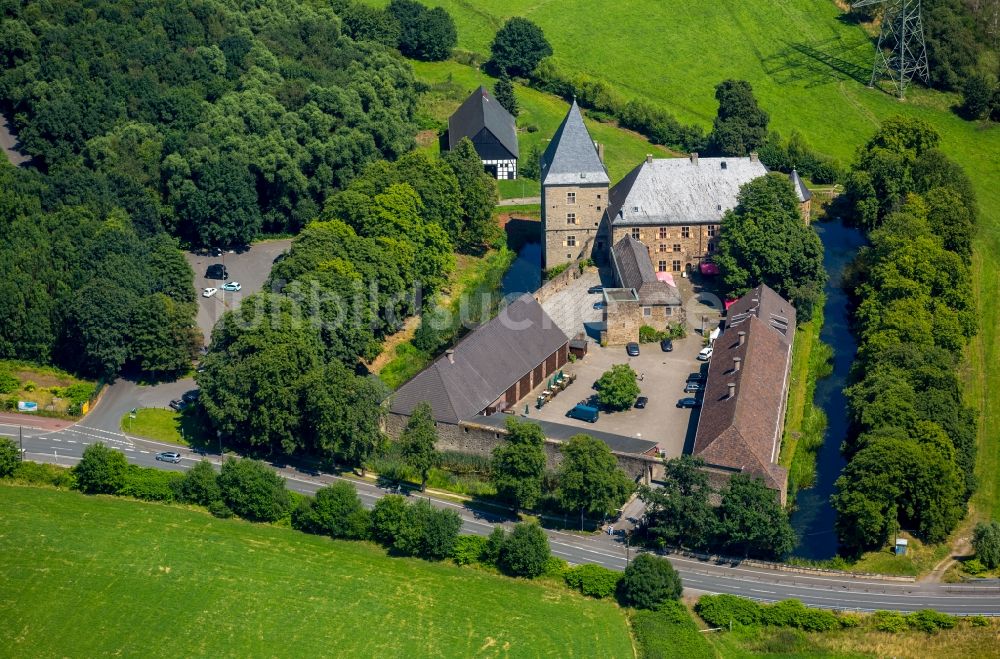 Hattingen von oben - Wasserburg Haus Kemnade in Hattingen im Bundesland Nordrhein-Westfalen