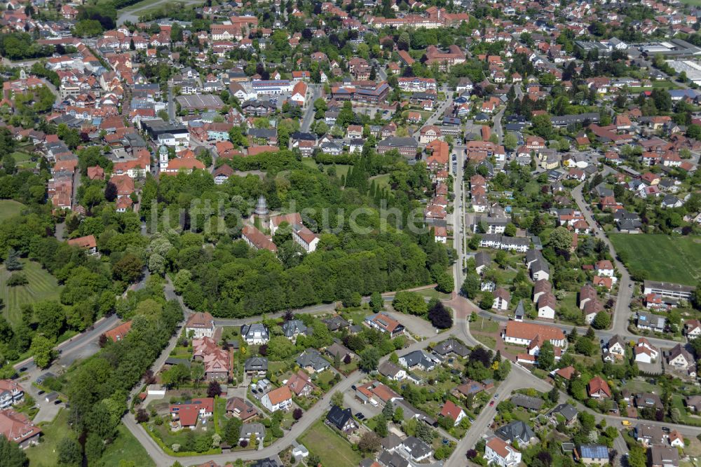 Luftaufnahme Diepholz - Wassergraben mit Wasserschloß Schloss und Amtsgericht in Diepholz im Bundesland Niedersachsen, Deutschland