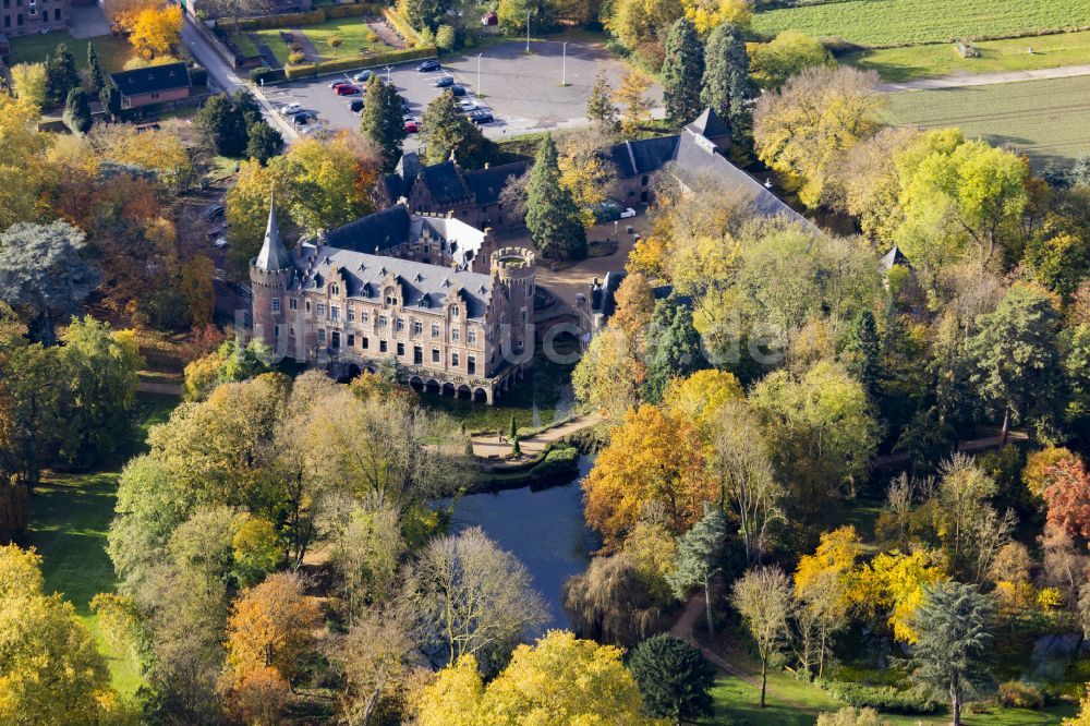 Luftbild Paffendorf - Wassergraben mit Wasserschloß Schloss in Bergheim im Bundesland Nordrhein-Westfalen, Deutschland