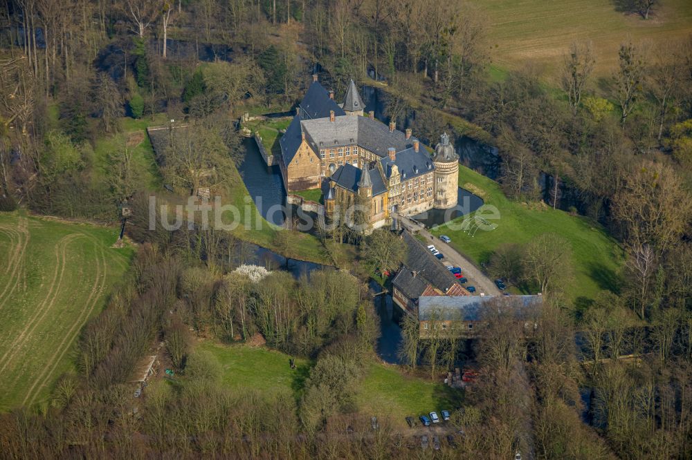 Luftbild Lippetal - Wassergraben mit Wasserschloß Schloss Haus Assen in Lippetal im Bundesland Nordrhein-Westfalen, Deutschland