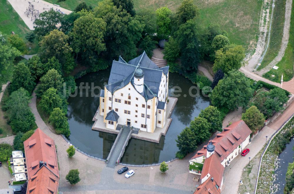 Luftbild Chemnitz - Wassergraben mit Wasserschloß Schloss Klaffenbach in Chemnitz im Bundesland Sachsen, Deutschland