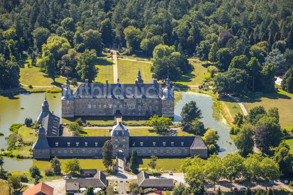 Luftbild Lembeck - Wassergraben mit Wasserschloß Schloss in Lembeck im Bundesland Nordrhein-Westfalen, Deutschland