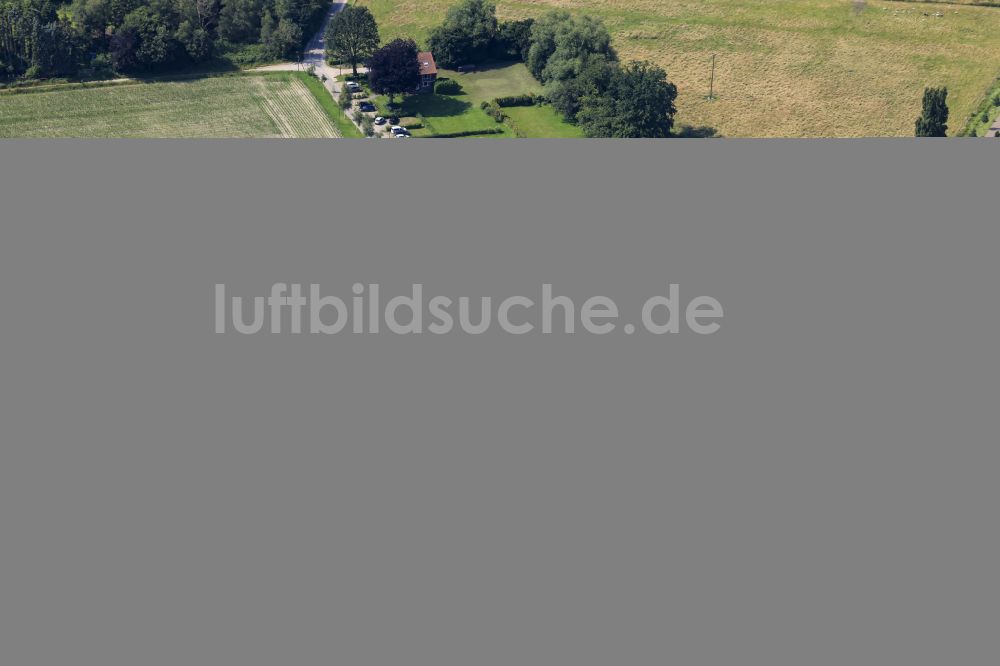 Raesfeld aus der Vogelperspektive: Wassergraben mit Wasserschloß Schloss Raesfeld in Raesfeld im Bundesland Nordrhein-Westfalen, Deutschland