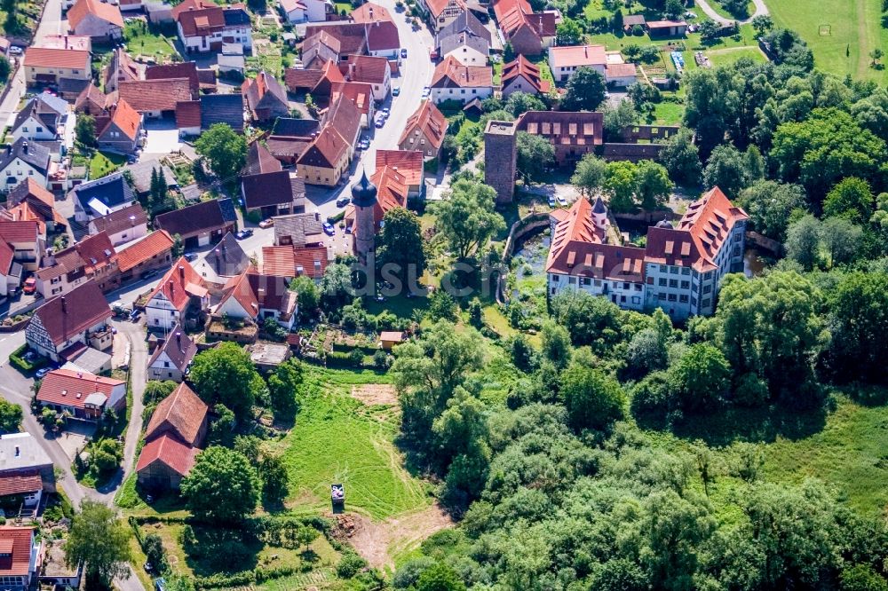 Luftbild Mosbach - Wassergraben mit Wasserschloß Schloss Schloß Lohrbach Bauträger GmbH in Mosbach im Bundesland Baden-Württemberg, Deutschland