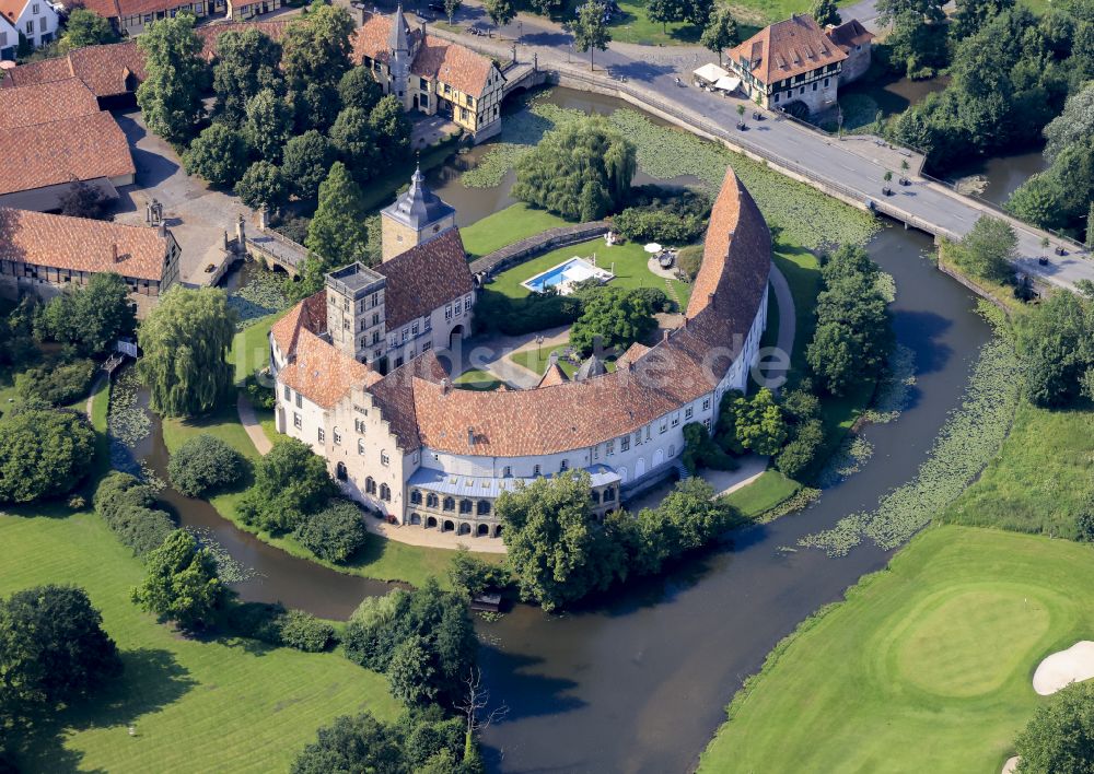 Luftaufnahme Steinfurt - Wassergraben mit Wasserschloß Schloss in Steinfurt im Bundesland Nordrhein-Westfalen, Deutschland