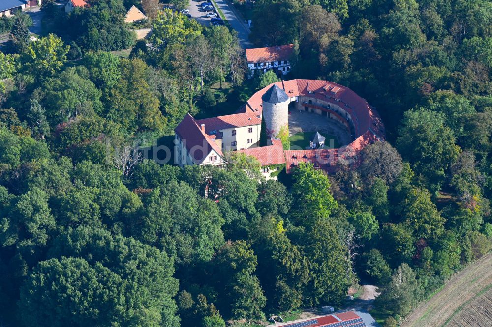 Luftaufnahme Westerburg - Wassergraben mit Wasserschloß Schloss in Westerburg im Bundesland Sachsen-Anhalt, Deutschland