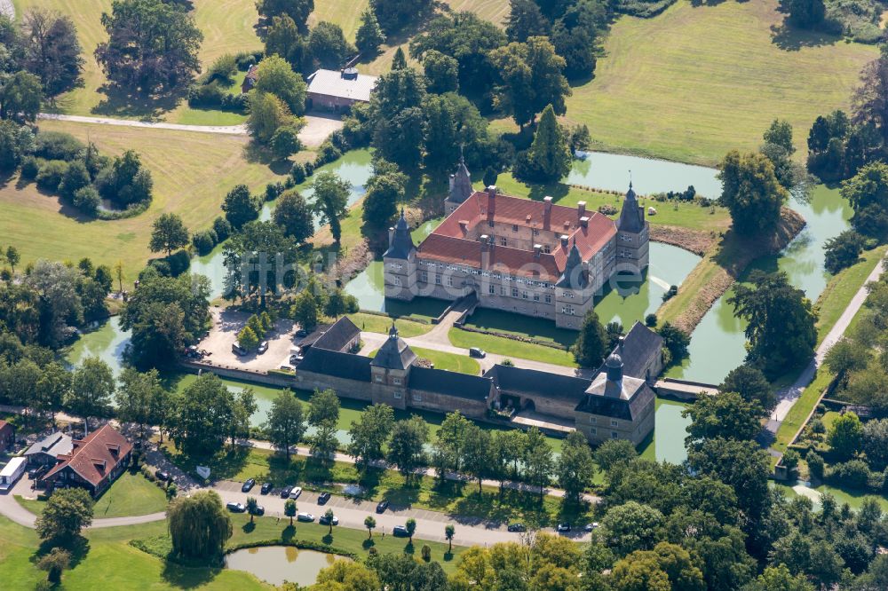 Luftbild Ascheberg - Wassergraben mit Wasserschloß Schloss Westerwinkel in Ascheberg im Bundesland Nordrhein-Westfalen