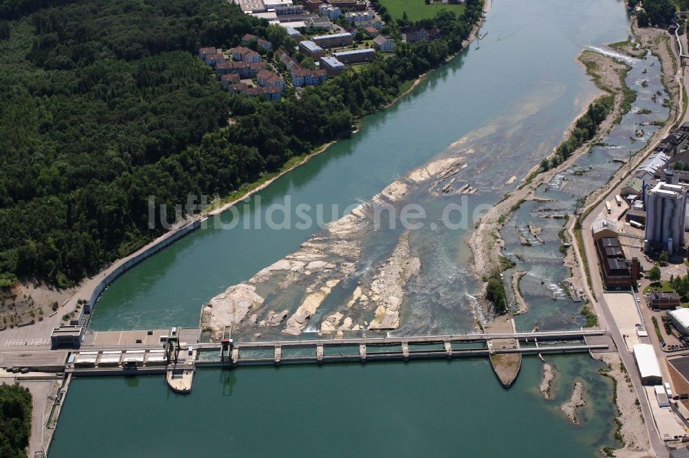 Luftaufnahme Rheinfelden (Baden) - Wasserkraftwerk und Fischtreppen am Ufer des Rhein in Rheinfelden (Baden) im Bundesland Baden-Württemberg