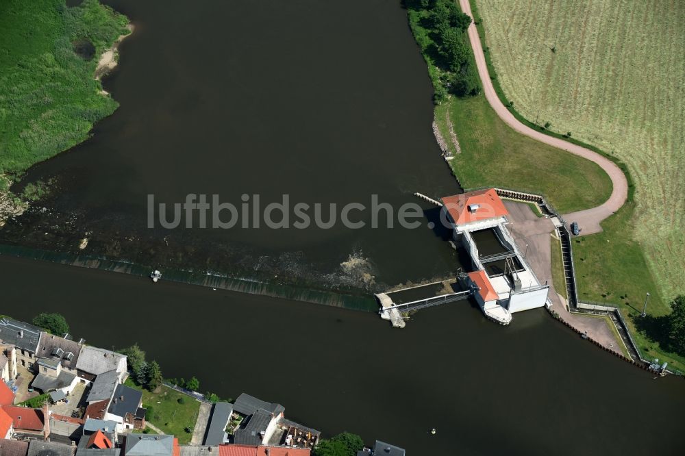 Luftbild Calbe (Saale) - Wasserkraftwerk der Saale-Kraftwerk Calbe GmbH in Calbe (Saale) im Bundesland Sachsen-Anhalt