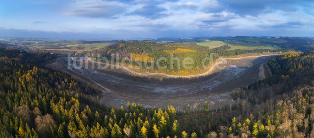 Luftbild Lichtenberg/Erzgebirge - Wassermangel an den Uferbereichen Talsperre Lichtenberg in Lichtenberg/Erzgebirge im Bundesland Sachsen, Deutschland