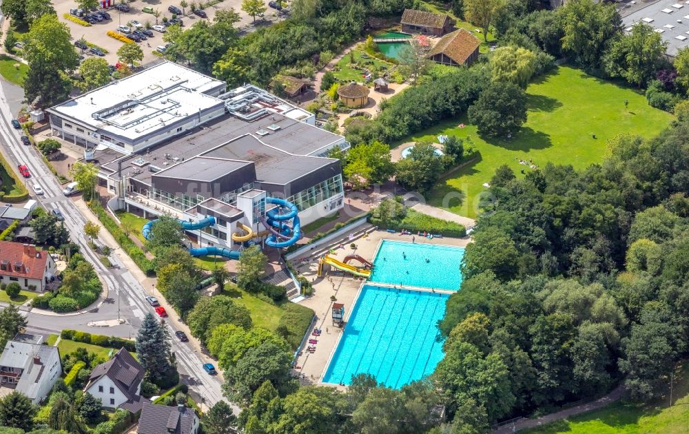 Gevelsberg von oben - Wasserrutsche am Schwimmbecken des Freibades am Ochsenkamp in Gevelsberg im Bundesland Nordrhein-Westfalen - NRW, Deutschland