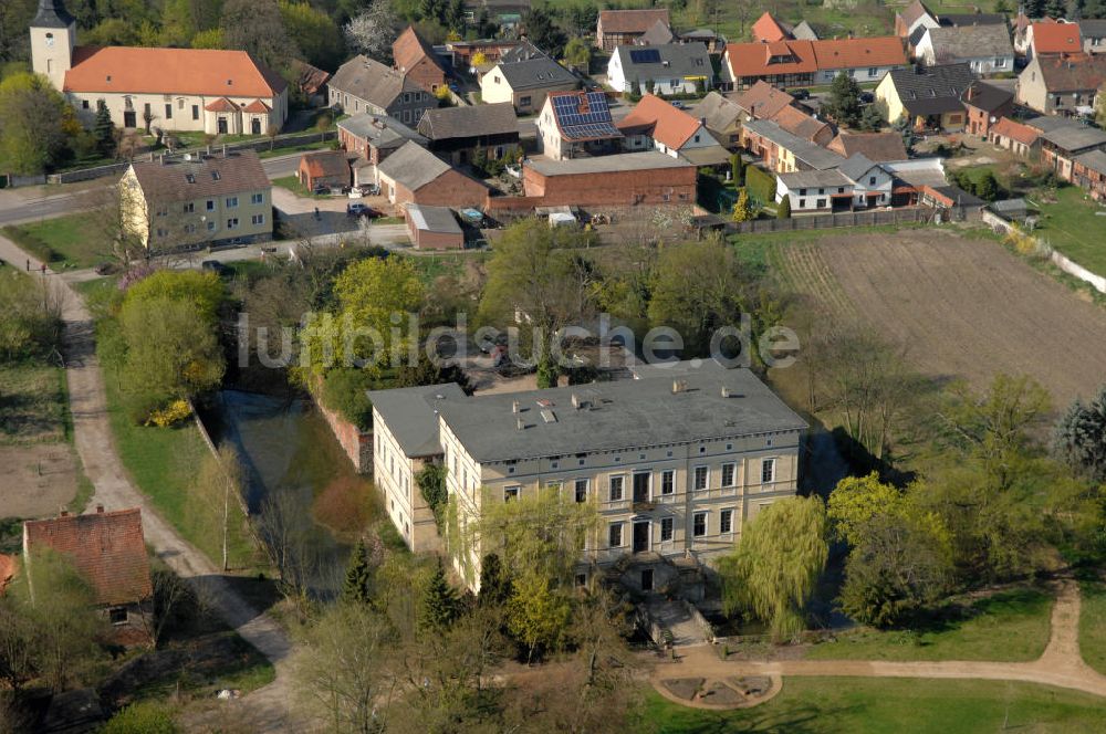 Luftbild ANGERN - Wasserschloss Angern