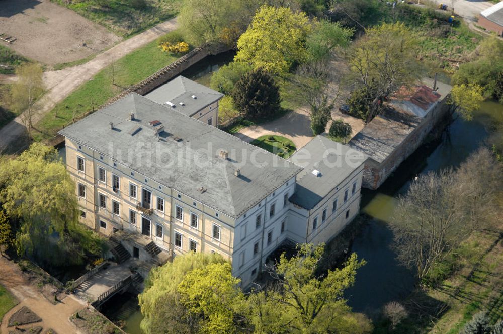 Luftbild ANGERN - Wasserschloss Angern