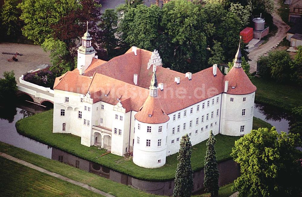 Crinitz / Brandenburg von oben - Wasserschloß Crinitz