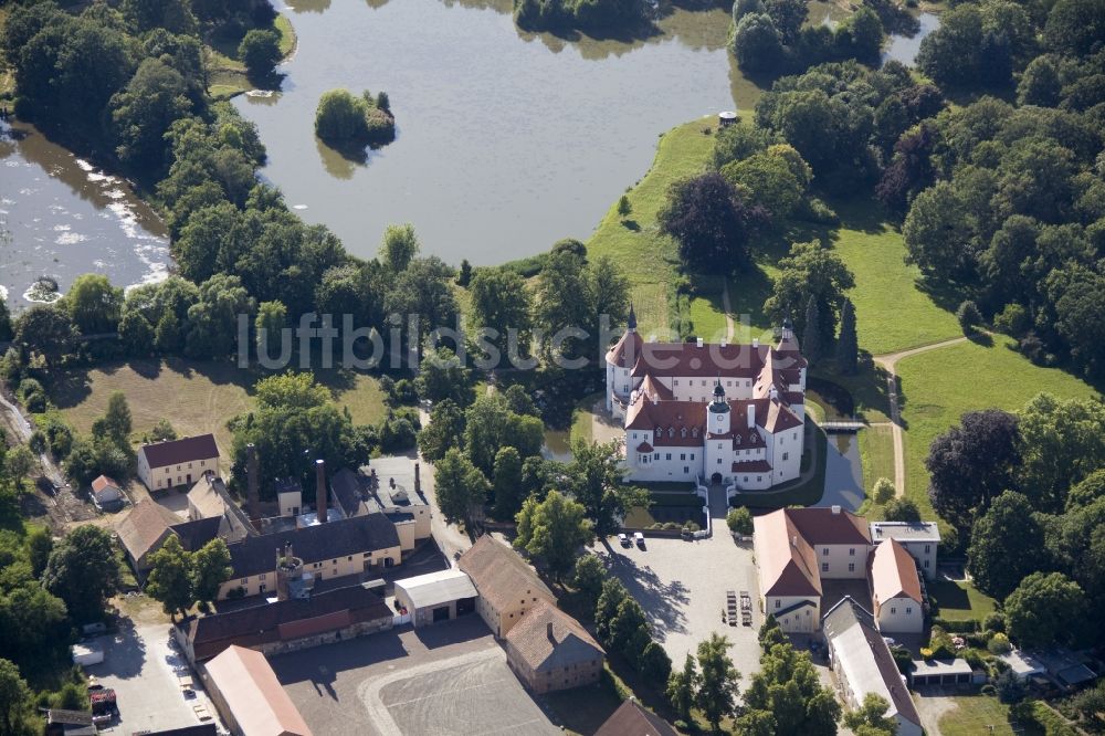 Luftaufnahme Luckau OT Fürstlich Drehna - Wasserschloss Fürstlich Drehna , einem Ortsteil von Luckau im Bundesland Brandenburg