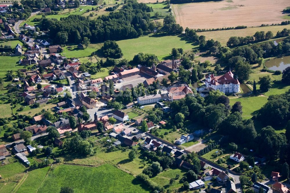 Luftbild Luckau OT Fürstlich Drehna - Wasserschloss Fürstlich Drehna , einem Ortsteil von Luckau im Bundesland Brandenburg