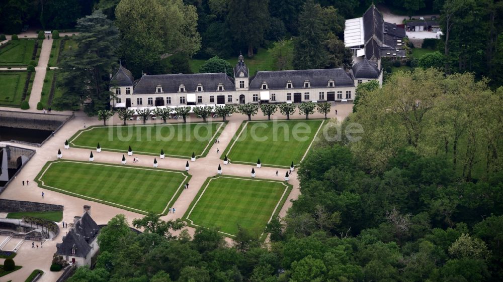 Luftbild Chenonceaux - Wasserschloss Schloss Chenonceau bei Chenonceaux im Département Indre-et-Loire der Region Centre in Frankreich