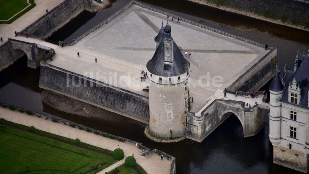 Luftbild Chenonceaux - Wasserschloss Schloss Chenonceau bei Chenonceaux im Département Indre-et-Loire der Region Centre in Frankreich