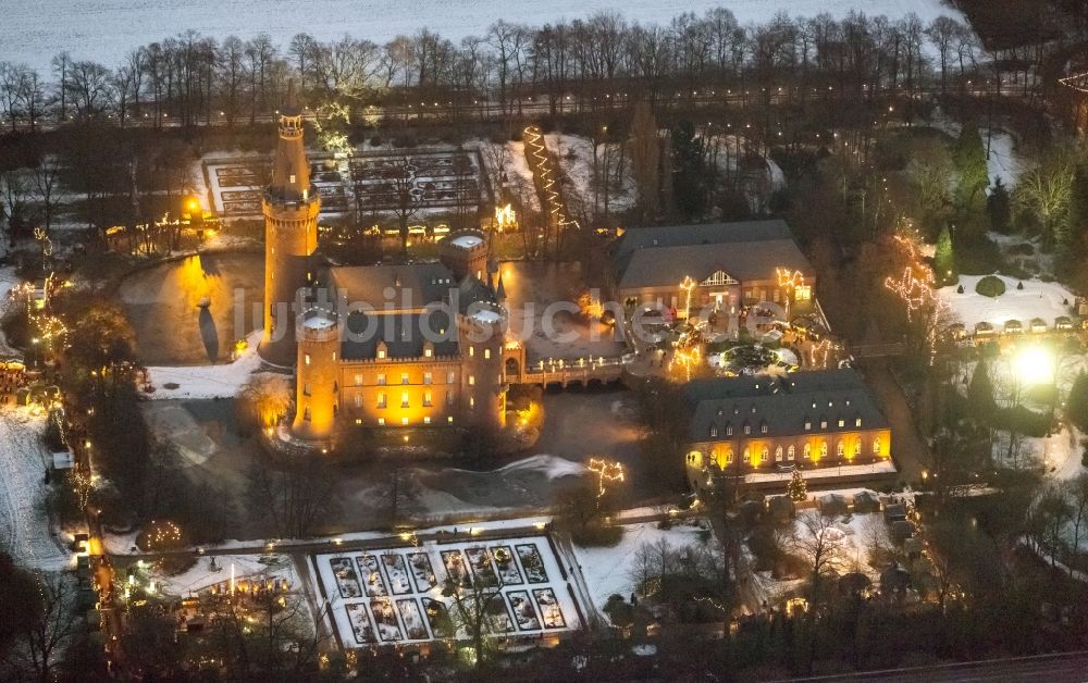 Luftbild Bedburg-Hau - Wasserschloss Schloss Moyland bei Bedburg- Hau im Bundesland Nordrhein-Westfalen NRW