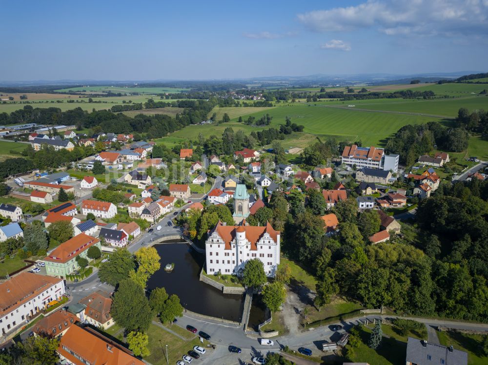 Dresden aus der Vogelperspektive: Wasserschloss Schönfeld in Dresden im Bundesland Sachsen, Deutschland