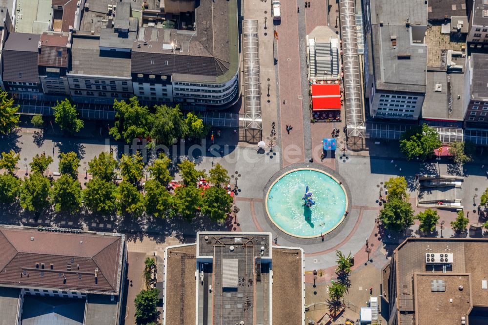 Luftaufnahme Duisburg - Wasserspiele- Brunnen an der Königsstraße im Ortsteil Duisburg Mitte in Duisburg im Bundesland Nordrhein-Westfalen